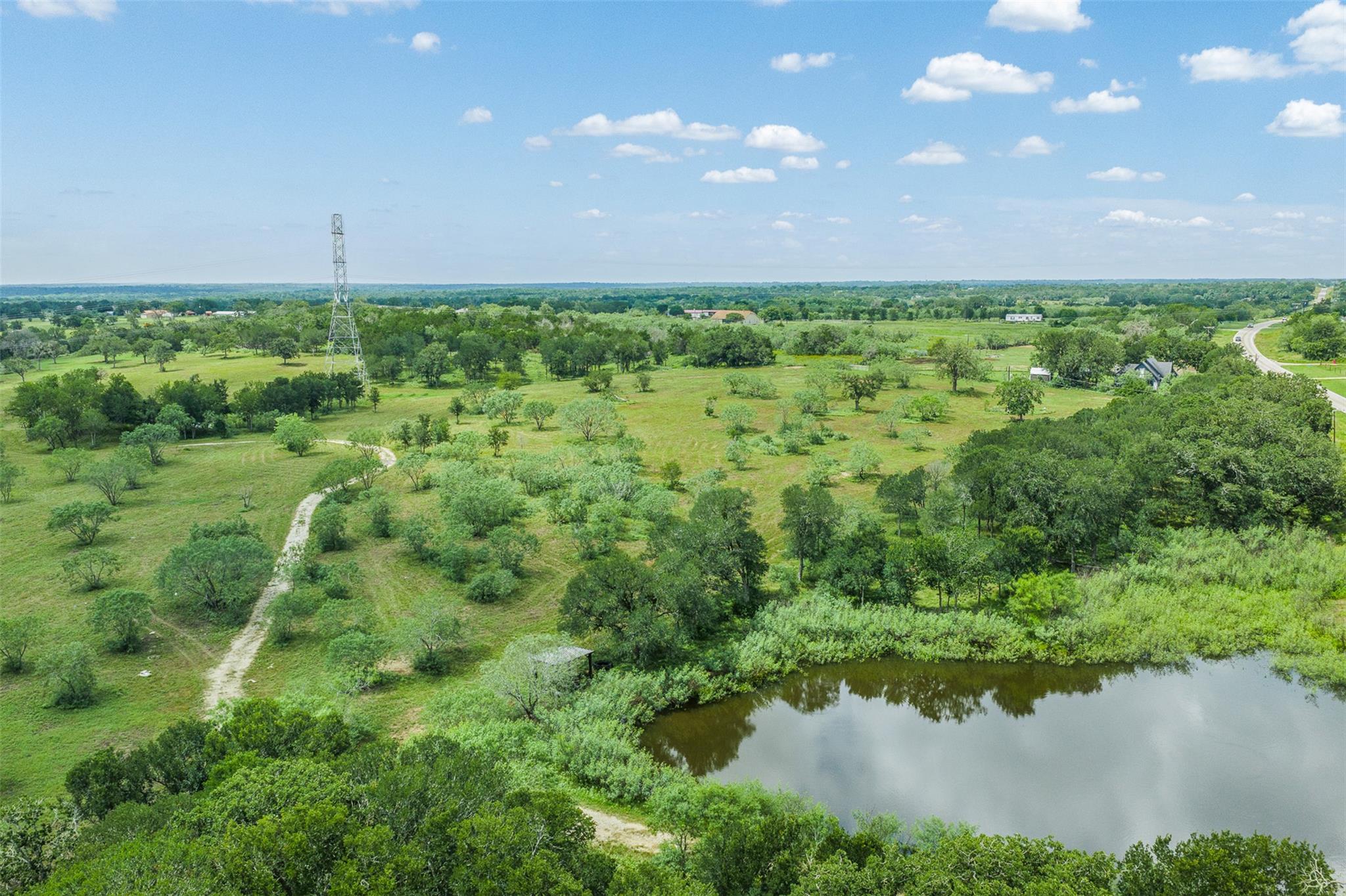 401 FM 672, Dale, TX 78616